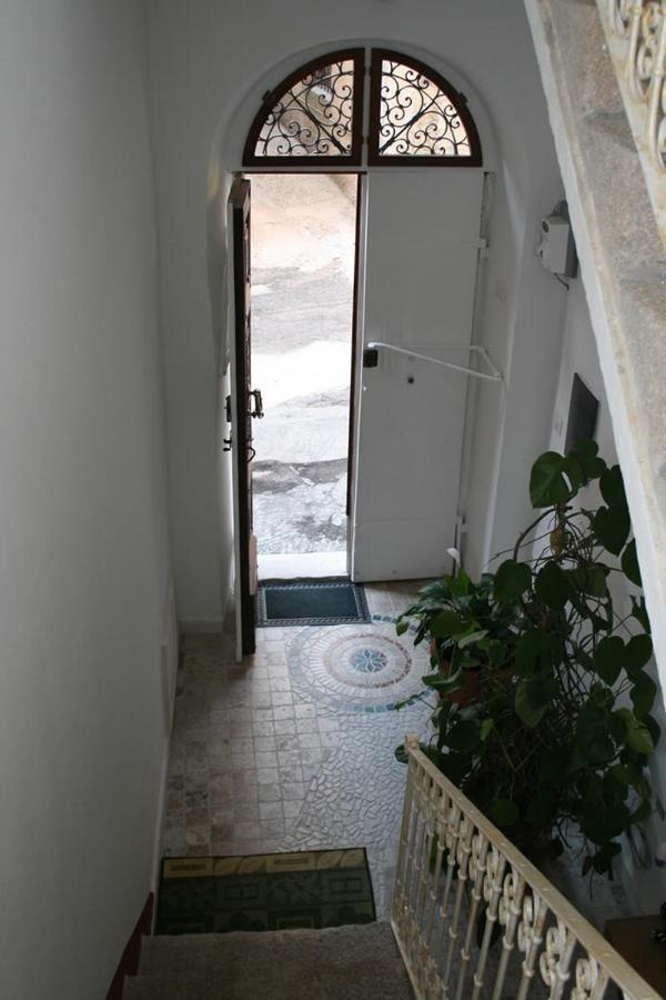 Guest House Le Gemelle Luras 외부 사진