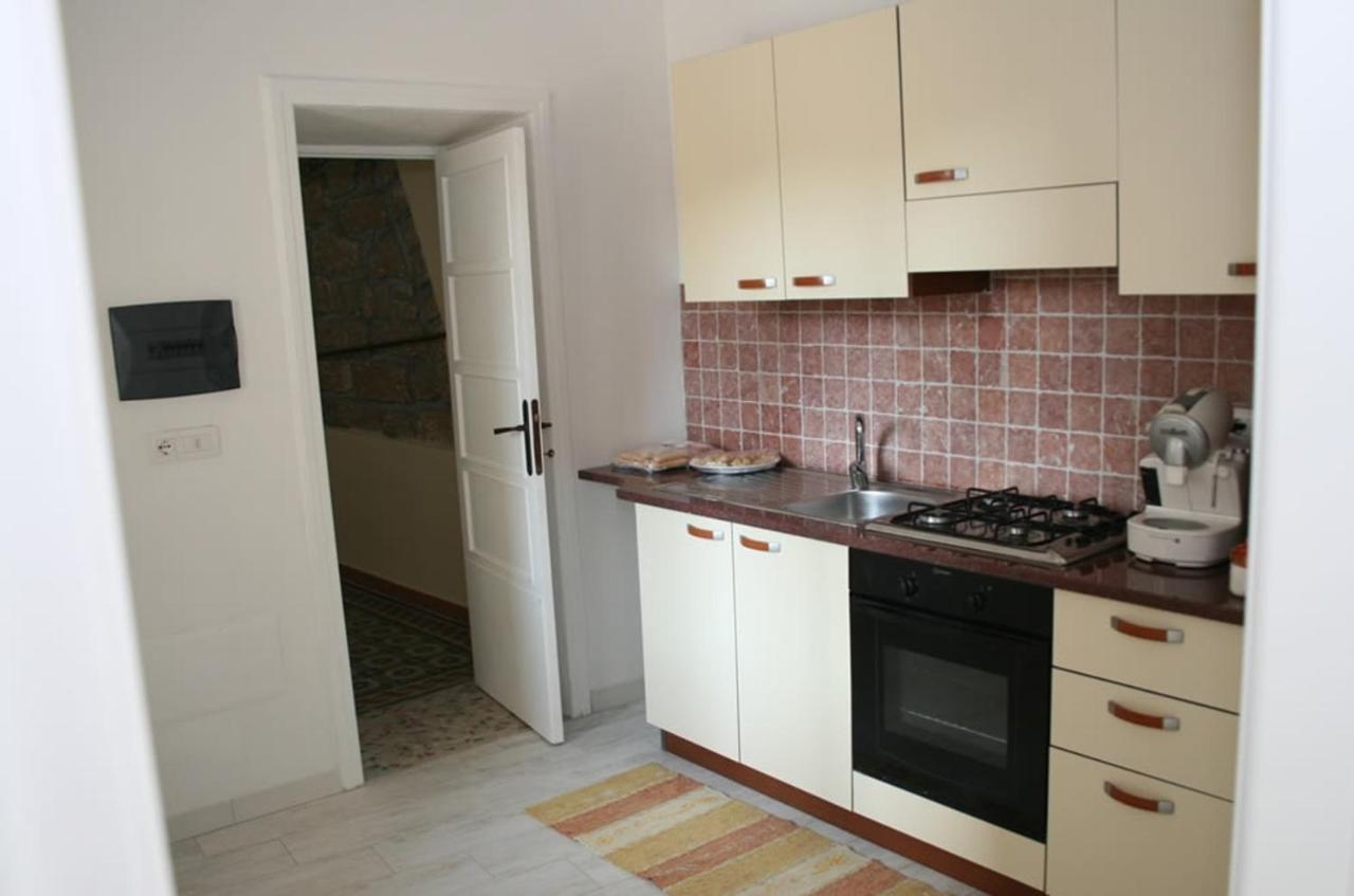 Guest House Le Gemelle Luras 외부 사진