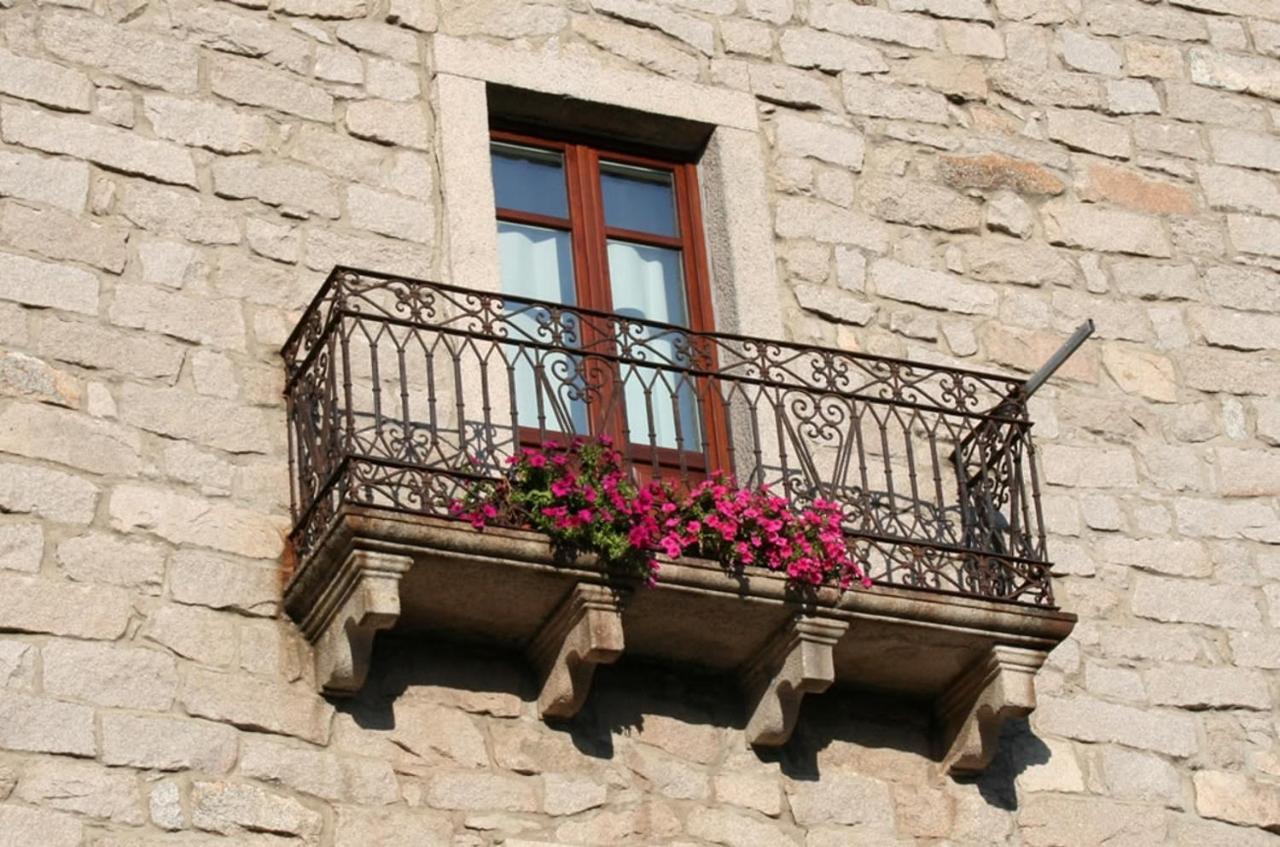 Guest House Le Gemelle Luras 외부 사진