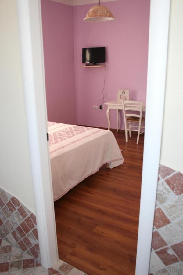 Guest House Le Gemelle Luras 외부 사진