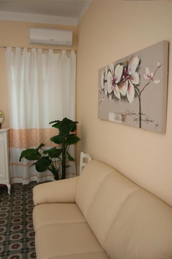 Guest House Le Gemelle Luras 외부 사진