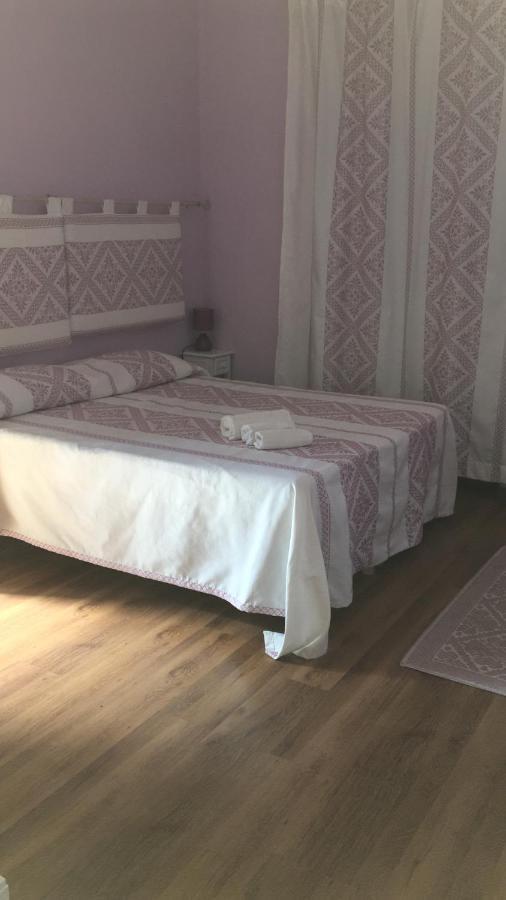 Guest House Le Gemelle Luras 외부 사진