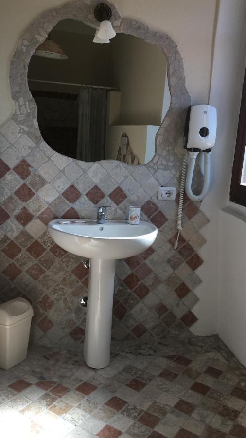 Guest House Le Gemelle Luras 외부 사진